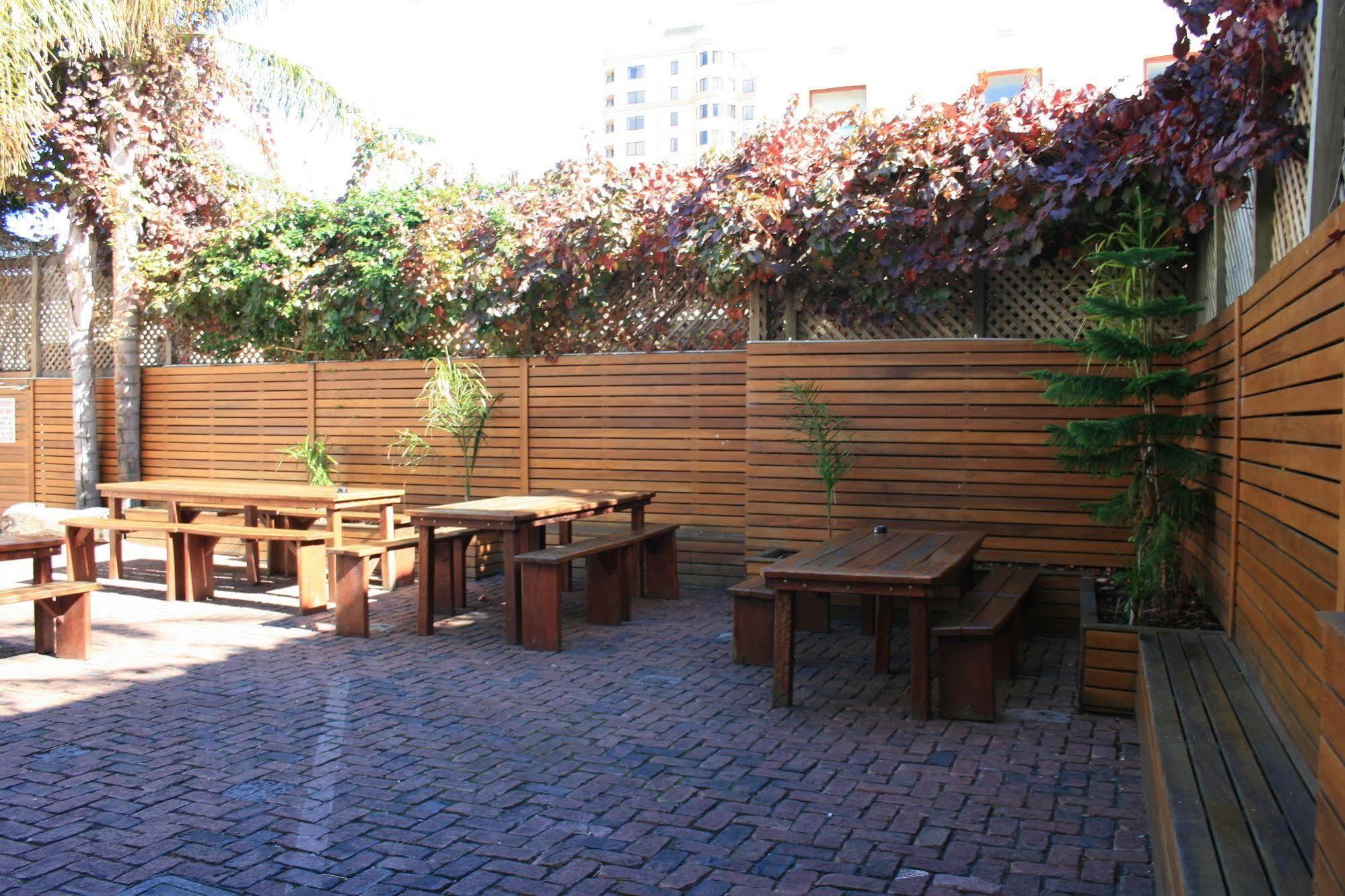 Glenelg Beach Hostel 외부 사진